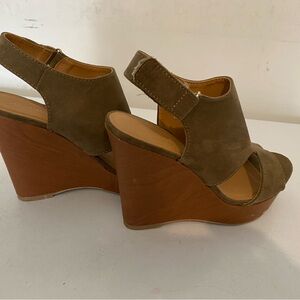 Wedge Sandals in Olive Suede